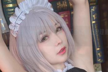 小心，Kitkat Cosplay的蕾丝图包，不会让你心安理得地下载哦。